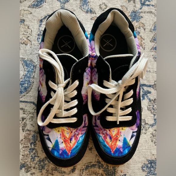 Inkkas Caladium Joggers - Picture 2 of 8